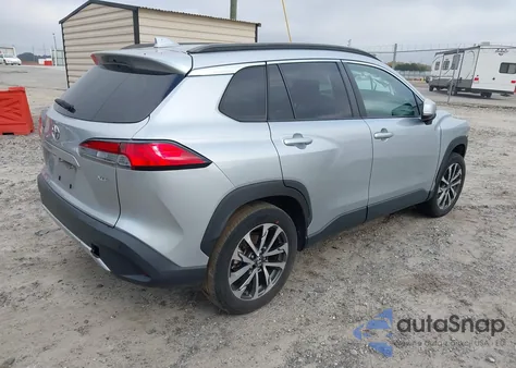 2023 Toyota Corolla Cross Xle z USA, uszkodzony, nr VIN 7MUDAAAGXPV046545